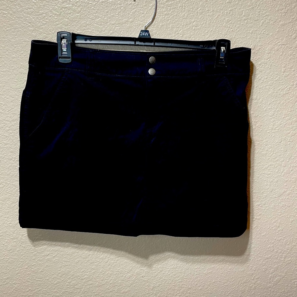 Columbia anytime skirt  gently used.